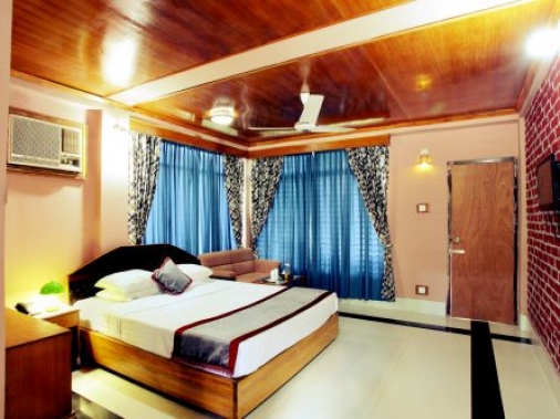 Premier Rooms AC Room
