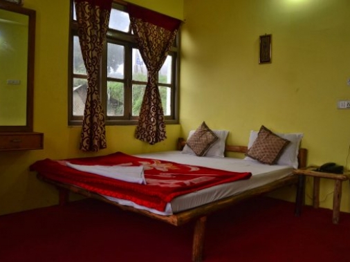 Mesia /Finch Non-AC Room