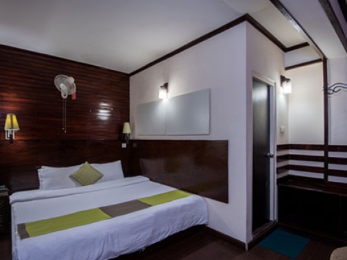 Valley View Deluxe Rooms (Double Bed) Non-AC Room