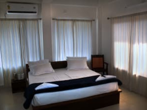  Primium Deluxe [Double Beded] AC Room