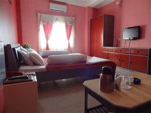 Double Beded Glamour AC Room