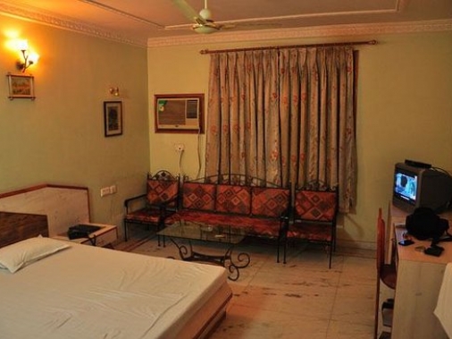 Super Deluxe Double Bed Room AC Room