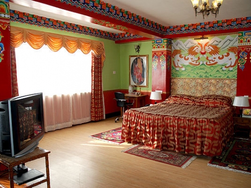 LARGE DELUXE ROOM Non-AC Room