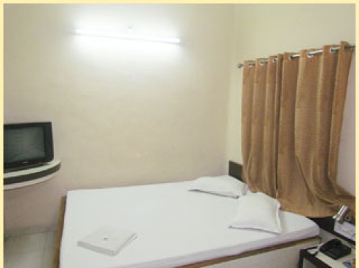 Double Bed Non-AC Room