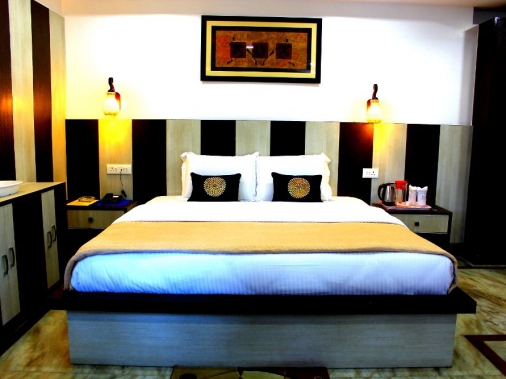 STANDARD ROOM Non-AC Room
