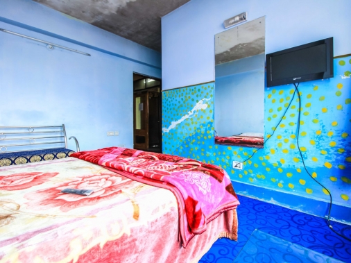 DELUXE Non-AC Room