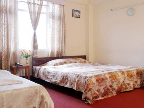 Deluxe 4 Bedded Non-AC Room