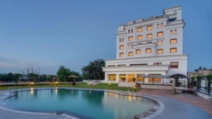 Royal Sarovar Portico