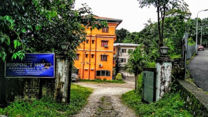 Mid Point Hotel
