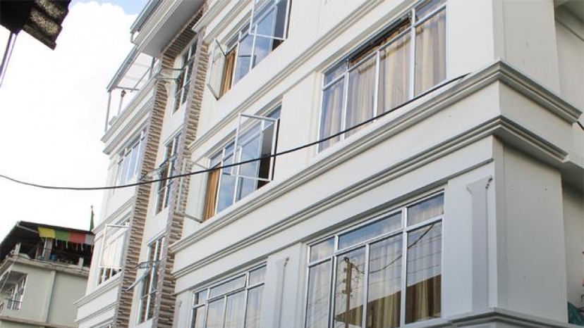 Hotel White Yak