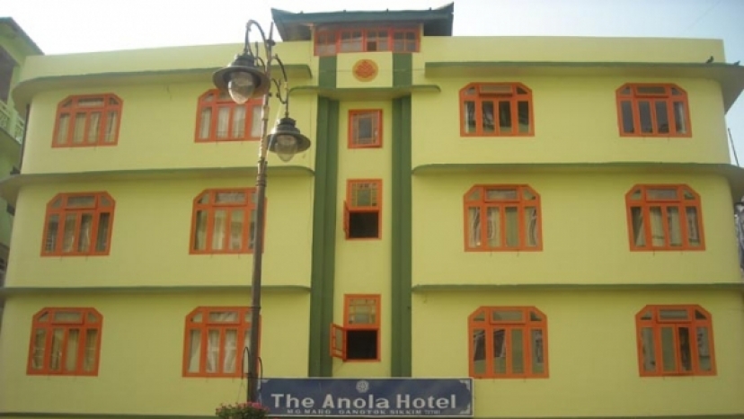 The Anola