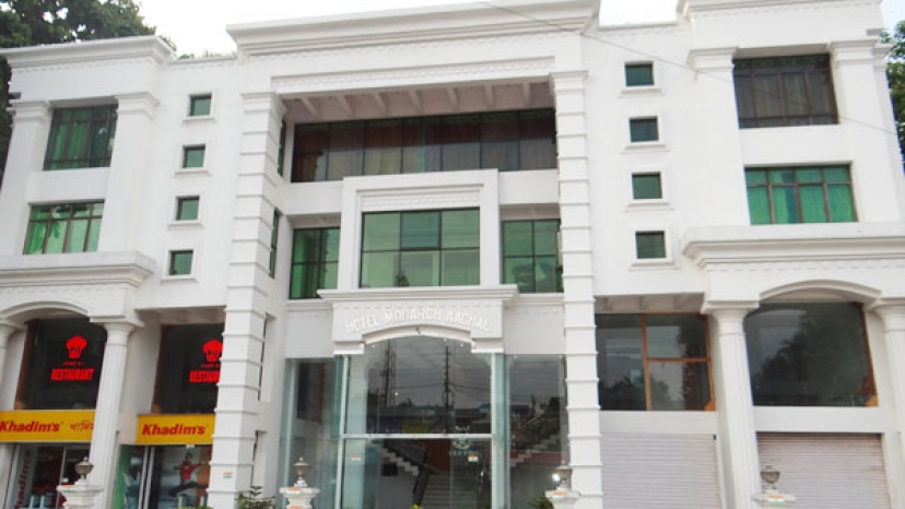 Hotel Monarch Aachal