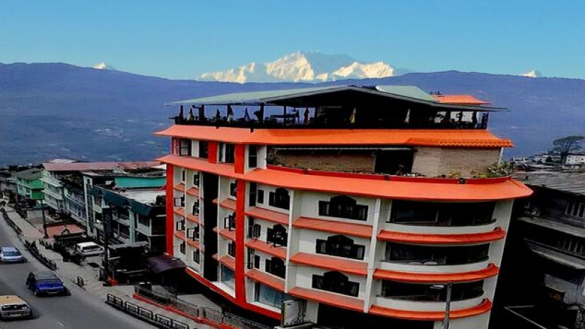 Central Hill Resort 
