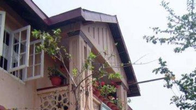 Deki Lodge