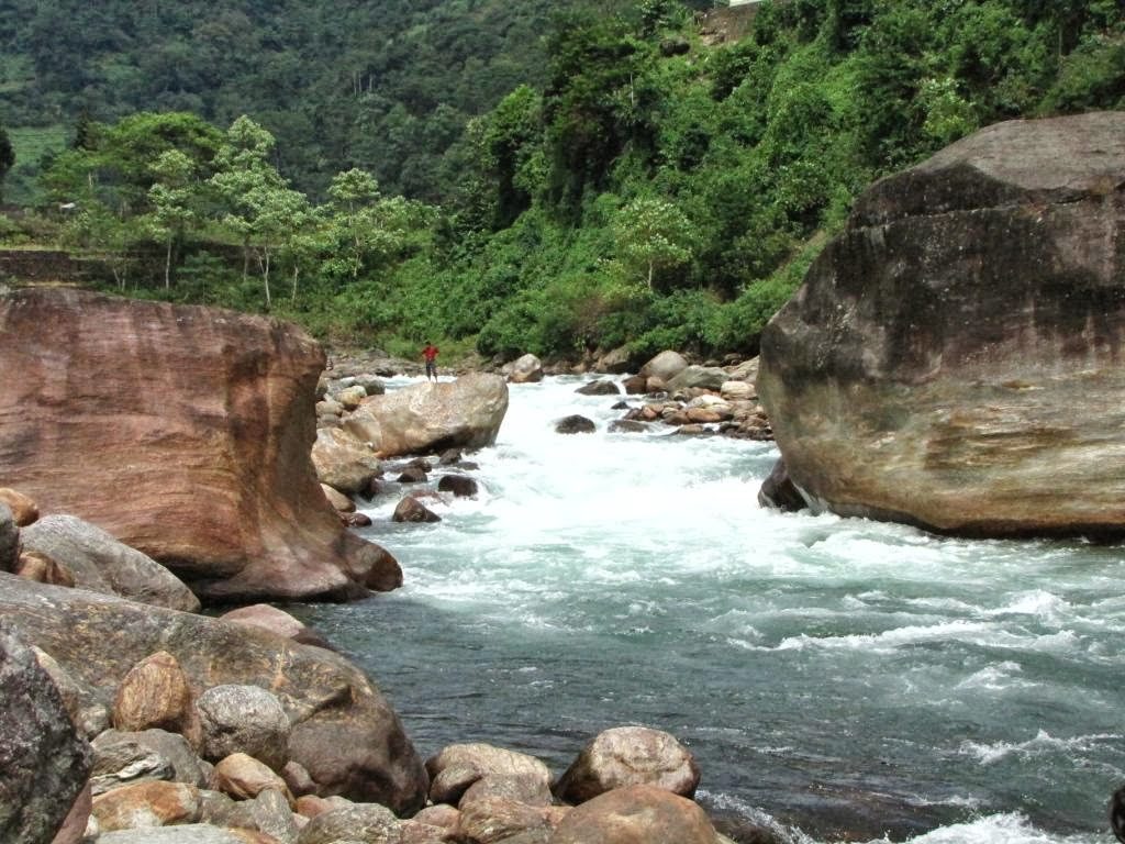 River Murti cascading through Rocky Island
