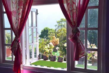 Hotels in Padamchen
